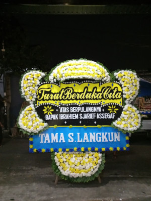 Papan Bunga Duka di Pete