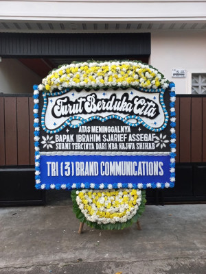 Papan Bunga Duka di Pete